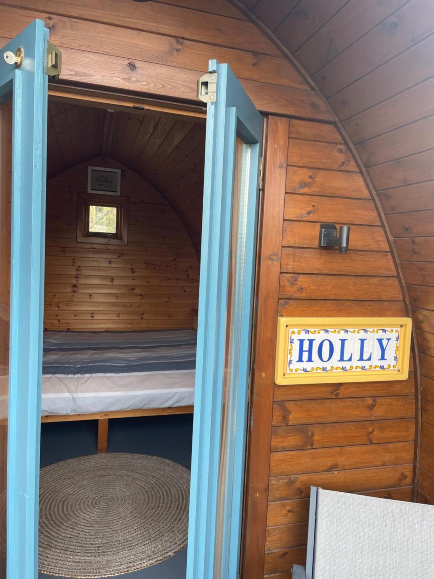 Glamping In The 2Nd Field Ξενοδοχείο Aughrim Εξωτερικό φωτογραφία